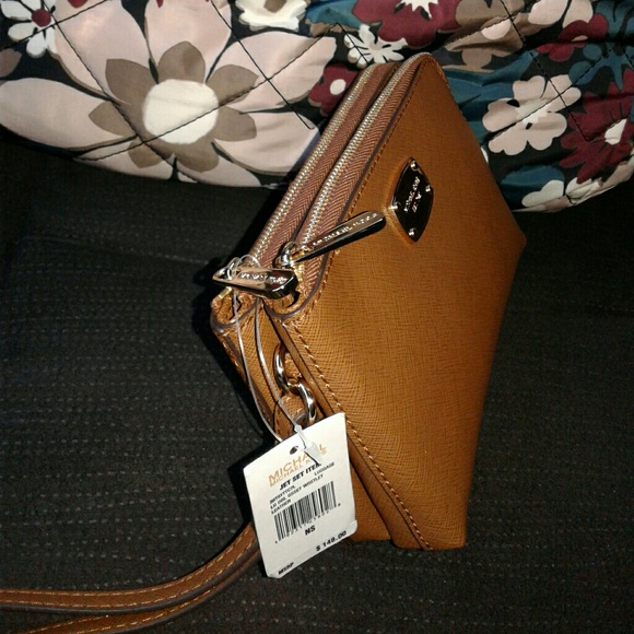 🛇SOLD🛇 Michael Kors Jet Set Dbl Zip Wristlet - Picture 2 of 3